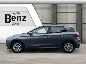 Skoda Fabia 1.0 MPI Essence *LED*VZE*LA*VC*SHZ*eCALL Klima Bild 2