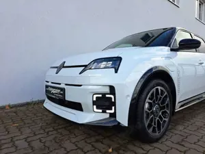 Renault R 5 5 E-Tech 100% electric 150 Roland Garros 150 Co Bild 2