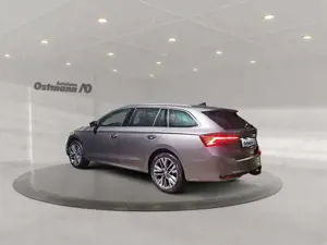 Skoda Octavia Combi 1.5 TSI mHEV Selection 360 ACC HUD Bild 3