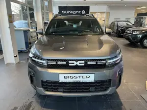 Dacia Bigster Expression TCe 140 Bild 2