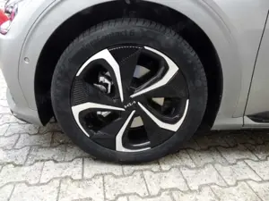 Kia EV6 GT-Line 4WD Elektro 77,4 GD ASS+ HUD StandHZG Navi Bild 3