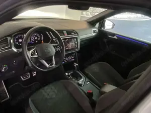 Volkswagen Tiguan Allspace 2.0 TDI DSG 4M R-Line AHK+PANO+HUD+NAVI+SHZ Bild 4