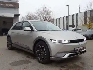 Hyundai IONIQ 5 77,4 kWh UNIQ PANO/HuD/360°/EHK/BOSE Bild 3