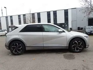 Hyundai IONIQ 5 77,4 kWh UNIQ PANO/HuD/360°/EHK/BOSE Bild 4
