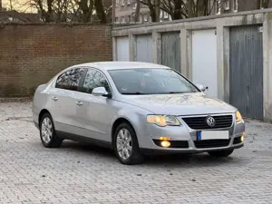 Volkswagen Passat 1.6 FSI Automatik Highline