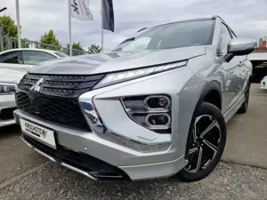Mitsubishi Eclipse Cross Plug-In Hybrid Top Pano Head-Up Bild 5