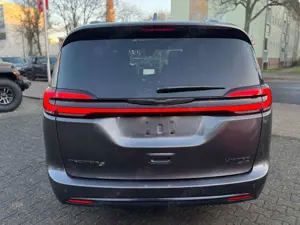 Chrysler Pacifica 3.6l V6 Allrad Limited S unfallfrei + deutsche Ers Bild 5