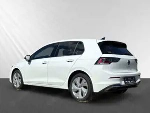 Volkswagen Golf VIII 1.5 eTSI Style Busin.Prem+Pano+LEDmatr Bild 4