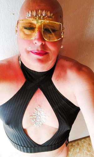 Erotische Tunte (66 190 120) sucht m d für erotische Abenteuer