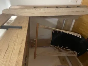 Hochbett aus Eiche Bordeaux mit Leiter + Lattenrost + Regal + Hänge Regal + Hängesessel Bild 5