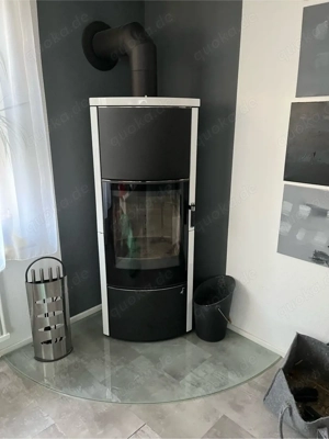 Kaminofen ECUADOR H SE mit Aussenschornstein inkl. Glaseckschutz Bild 3