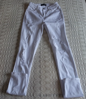 Damen - Jeans, Hose, Fashion Nova, Skinny, Röhrenjeans, Gr. ? weiß,ca.34?