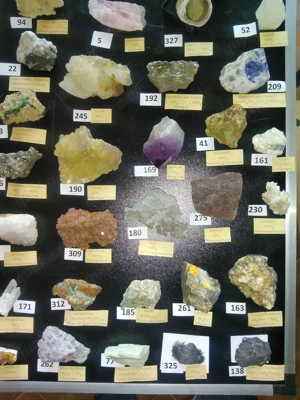 Auflösung einer hochwertige Mineralien - Sammlung Teil 3