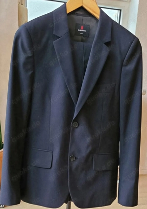 Jugendanzug  + zwei Hemden