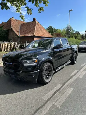 RAM 1500 Crew Cab Shortbed Laramie