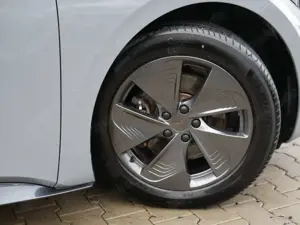 CUPRA Born KEYLESS PDC SHZ KAMERA NAVI ACC LED PANO Bild 5