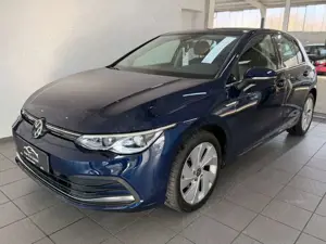 Volkswagen Golf VIII 1.5 eTSI Automatik|Kamera|Navi|Massage