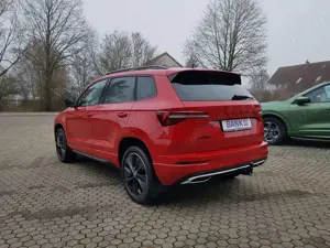 Skoda Karoq 1.5 TSI ACT Sportline DSG+AHK+3-ZONEN+NAVI+ACC+PDC Bild 3