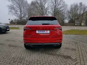 Skoda Karoq 1.5 TSI ACT Sportline DSG+AHK+3-ZONEN+NAVI+ACC+PDC Bild 4