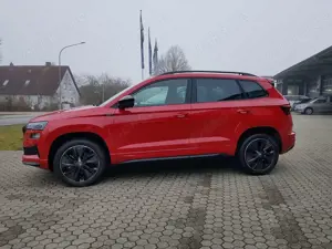 Skoda Karoq 1.5 TSI ACT Sportline DSG+AHK+3-ZONEN+NAVI+ACC+PDC Bild 2