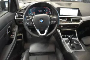 BMW 320 d Touring*LED-Scheinwerfer*SPORTSITZE*SHZ* Bild 2