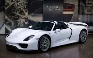 Porsche 918