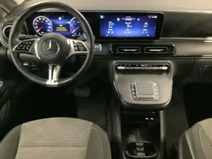 Mercedes-Benz V 220 d Lang Widescreen/Distronic Bild 4