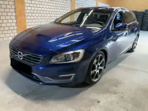 Volvo V60 2.0 D4 Ocean Race *TOP Ausstattung*