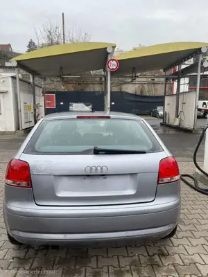 Audi A3 2.0 TDI Attraction Bild 2