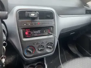 Fiat Punto 1.2 8V Classic Bild 5