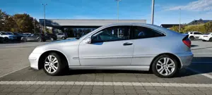 Mercedes-Benz C 200 Mercedes-Benz C 200 INDIANAPOLIS Automatik Bi-Xenon Panoramadach Bild 3