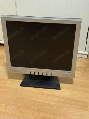 19" Zoll Monitor   VGA, Stromkabel inklusive, Top Zustand!