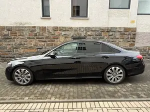 Mercedes-Benz E 220 E 220 d 4Matic 9G-TRONIC AMG Line