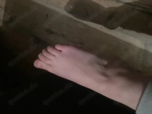 Getragene Socken nach 12 Stunden Dienst oder nach dem Training mit Dokumentation