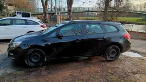 Opel Astra 1.4 Sports Tourer Edition Bild 2