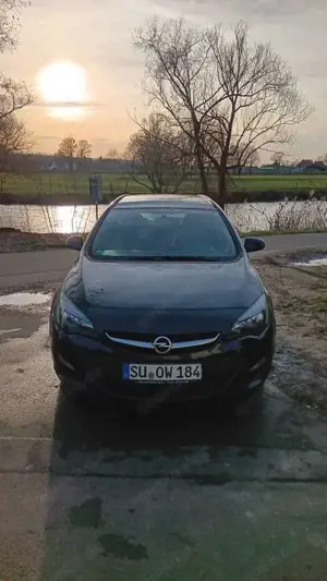 Opel Astra 1.4 Sports Tourer Edition