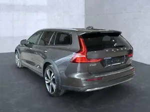 Volvo V60 Cross Country V60 CC Plus AWD Bluetooth LED Vollleder Klima Bild 3