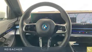 BMW i5 xDrive40 Lim M Sport,AHK,Autobahnass.BW Bild 5