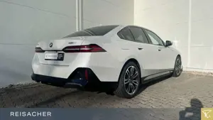 BMW i5 xDrive40 Lim M Sport,AHK,Autobahnass.BW Bild 2