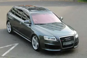Audi RS6 Avant Scheckheft/BOSE/Kamera/Keramik/Keyless