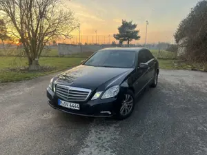 Mercedes-Benz E 200 BlueEFFICIENCY 7G-TRONIC Avantgarde