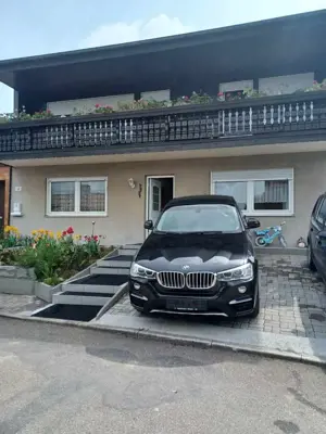 BMW X4 xDrive20d xLine Bild 2