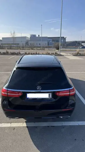 Mercedes-Benz E 300 E-Klasse T-Modell Diesel Plugin Hybrid de T 9G-TRONIC BURM*AMG LINE*WIND*8FACH B Bild 2