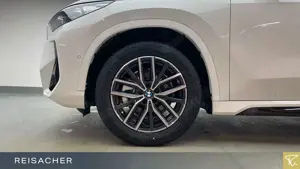 BMW X1 sDrive20i A M-Sport,Pano,AHK,Autom Bild 3