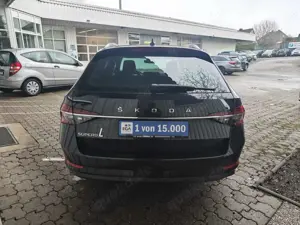 Skoda Superb 2.0 TDI PREMIUM EDITION PDC LEDER KAMERA NAVI SHZ Bild 5