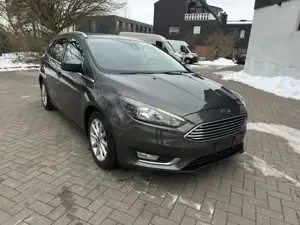 Ford Focus Titanium / Automatik/Euro6/ TÜV Neu
