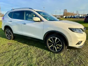Nissan X-Trail Tekna Bild 2