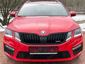 Skoda Octavia Combi RS 4x4*Pano*AHK*RFK*19 Zoll*1.Hand Bild 3
