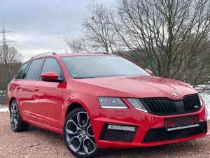 Skoda Octavia Combi RS 4x4*Pano*AHK*RFK*19 Zoll*1.Hand