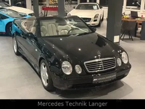 Mercedes-Benz CLK 200 AMG PAKET/SERVICE NEU/2 HAND Bild 3